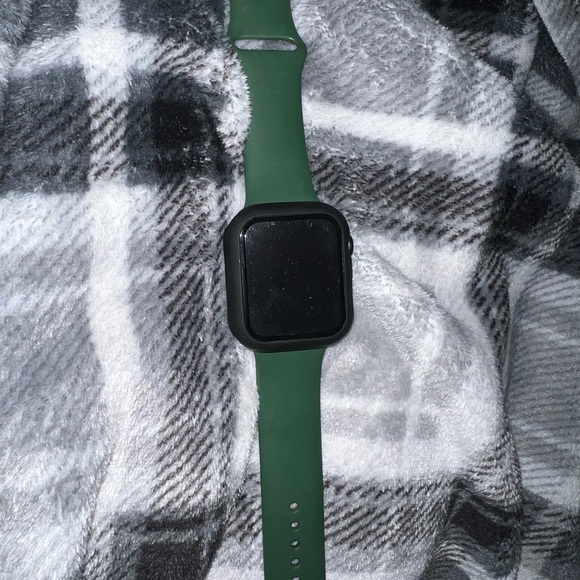Apple Watch Series 7 45mm Alpine green. - Picture 2 of 3